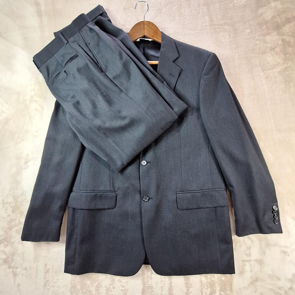 Pronto Uomo Suit 2 Piece Mens 41R 35W Charcoal Wool 2 Button Ventless Pleated
